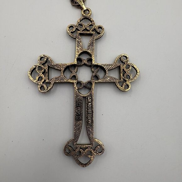 Sarah Coventry Limited Edition 1973 Gold Tone Cross Pendant Necklace - Picture 4 of 6